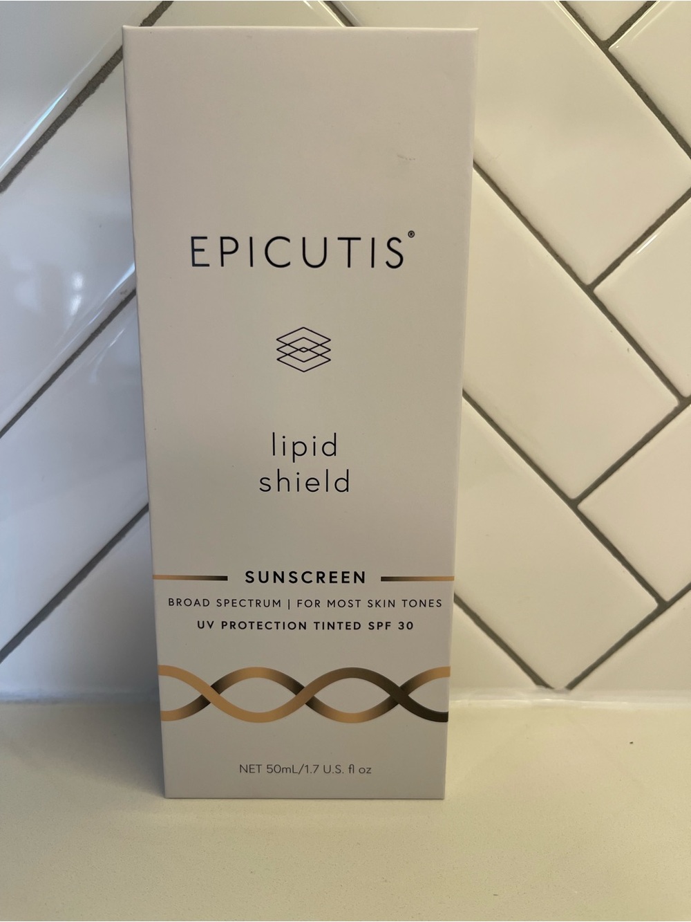 Lipid Shield Tinted Sunscreen SPF 30 - White & Gold